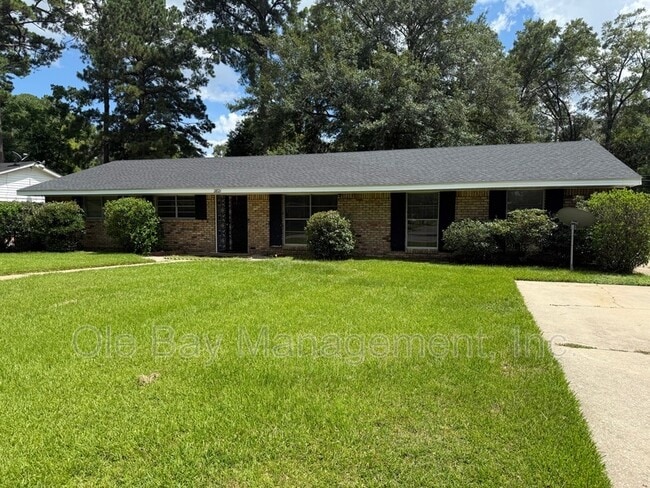 property at 2821 S Richardson Dr