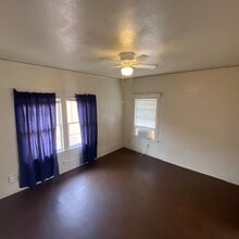 1143 E Olive Ave in Fresno, CA - Building Photo - Building Photo