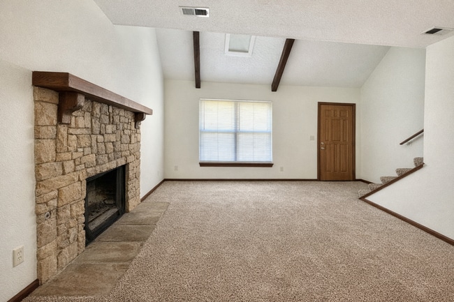 property at 1400-1528 La Chateau Dr