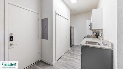 1811 E Apache Blvd in Tempe, AZ - Building Photo - Building Photo