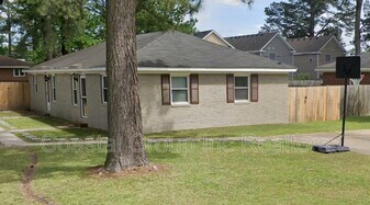 116 S Corwood Ave in Virginia Beach, VA - Building Photo