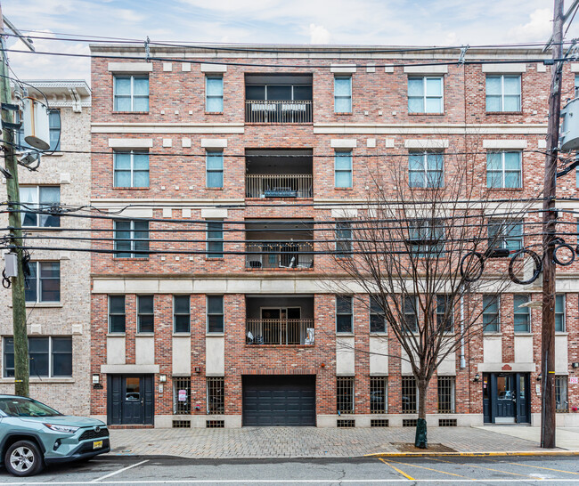 77 Jefferson St in Hoboken, NJ - Building Photo - Building Photo