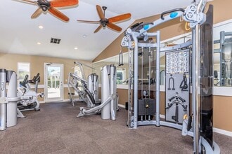 Oak Hills Apartments in Pittsburg, CA - Foto de edificio - Building Photo