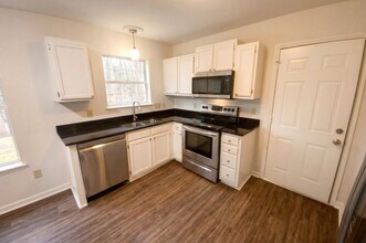 5719 Rocbridge Ln in Charlotte, NC - Building Photo - Building Photo