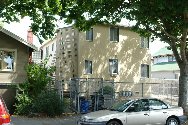 1411-1413 Alcatraz Ave in Berkeley, CA - Building Photo - Building Photo