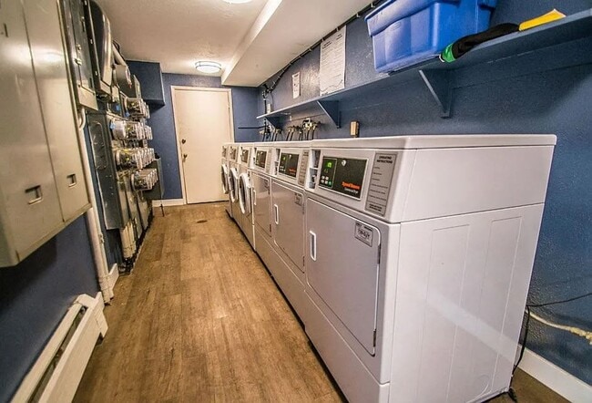 809 N Dexter St in Denver, CO - Building Photo - Building Photo