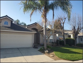 2829 E Ryan Ave in Fresno, CA - Building Photo