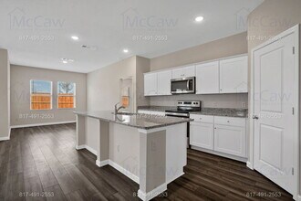20 Glen Crossings Rd in Edgecliff Village, TX - Building Photo - Building Photo