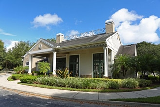 Westchester in Brandon, FL - Foto de edificio - Building Photo
