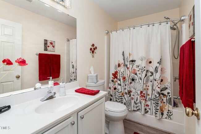 137 Licorice Dr in Apex, NC - Building Photo - Building Photo
