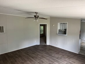 5525 Mimosa St in Crestview, FL - Building Photo - Building Photo