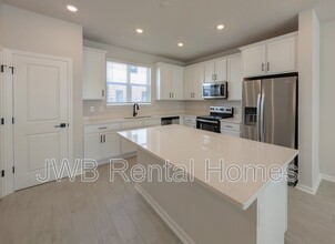841 Prudential Dr in Jacksonville, FL - Building Photo - Building Photo