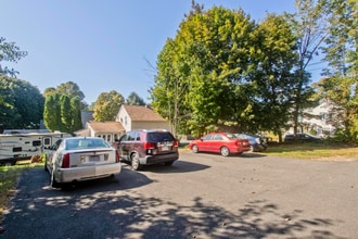 13 Smith St in South Hadley, MA - Building Photo - Building Photo