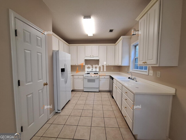 1311 Vine Cir in Mcdonough, GA - Building Photo - Building Photo