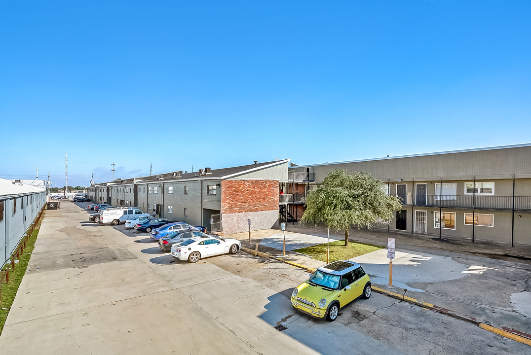 Gentilly Ridge Apartments in New Orleans, LA - Building Photo