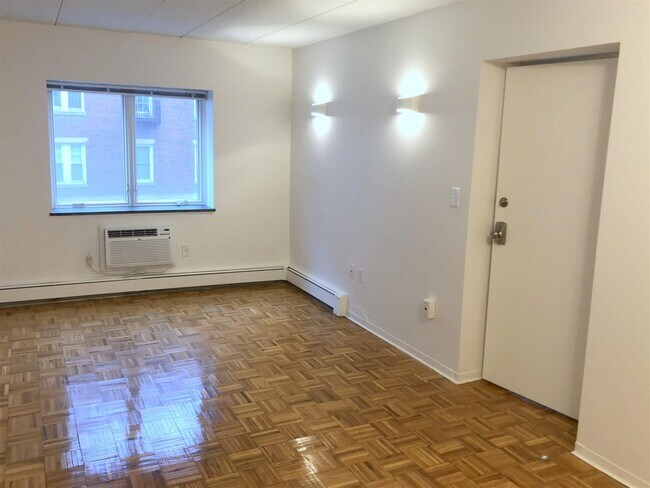298 Harvard St, Unit 26