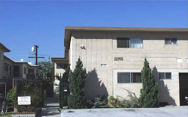 12751 Matteson Ave in Los Angeles, CA - Building Photo