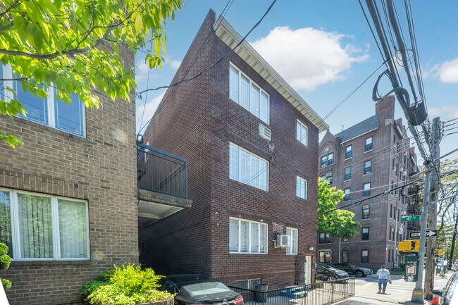 1205 47th St in Brooklyn, NY - Building Photo - Building Photo