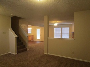 12440 Rose Haven Dr in Indianapolis, IN - Foto de edificio - Building Photo