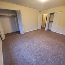 2307 Echo Valley Dr in Stow, OH - Foto de edificio - Building Photo