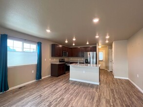 1125 Hummingbird Cir in Longmont, CO - Building Photo - Building Photo