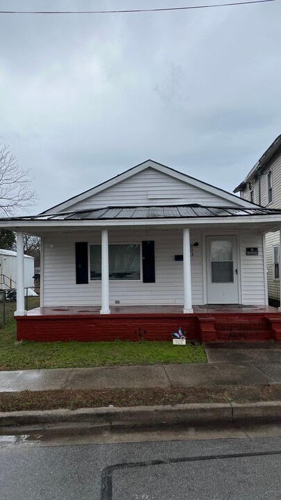 803 Tower Hill Rd in Kinston, NC - Building Photo