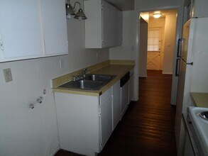 1400 Holleman Dr in College Station, TX - Building Photo - Building Photo