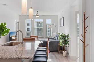 12100 1/2 Ferrystone Glen Dr in Austin, TX - Building Photo - Building Photo