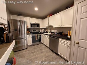 326 Broadway in Somerville, MA - Building Photo - Building Photo