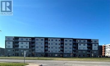 2600 Sandwich W Pkwy in Lasalle, ON - Building Photo - Building Photo