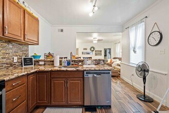 1823 Larkins Wy in Pittsburgh, PA - Building Photo - Building Photo