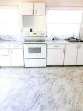 5647 NW 5th Ct-Unit -5647A in Miami, FL - Building Photo - Building Photo