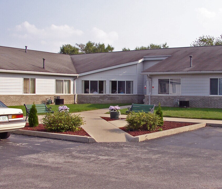 Gaslight Apartments Affordable Senior Housing in Converse, IN - Foto de edificio
