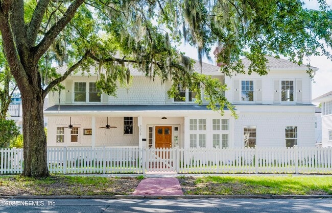 property at 3008 Riverside Ave