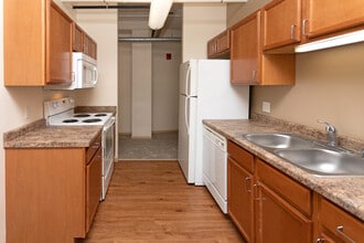Grand River Station in La crosse, WI - Foto de edificio - Interior Photo