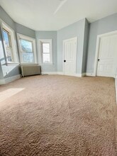 33 Linden Ave, Unit 2nd Fl in Red Lion, PA - Building Photo - Building Photo