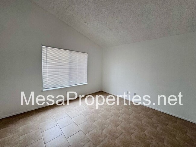 13768 Titonka Rd in Apple Valley, CA - Building Photo - Building Photo