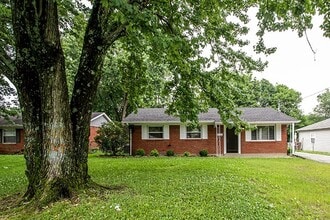 9508 Titan Dr in Louisville, KY - Building Photo - Building Photo