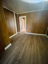 107 Barry St in Sunset, LA - Building Photo - Building Photo