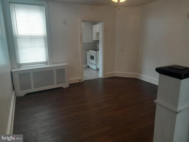 4604 E Thompson St in Philadelphia, PA - Building Photo - Building Photo
