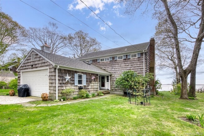 580 South Ln in East Marion, NY - Building Photo - Building Photo