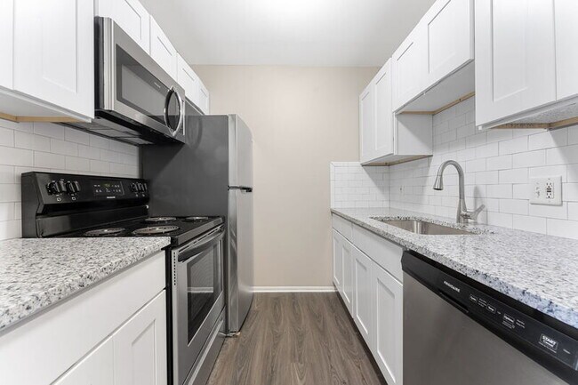 31481 Block St in Garden City, MI - Building Photo - Building Photo