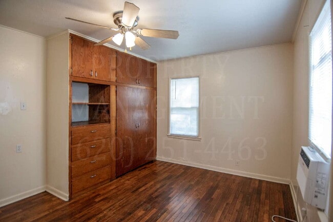 702 W 10th St in Coffeyville, KS - Building Photo - Building Photo