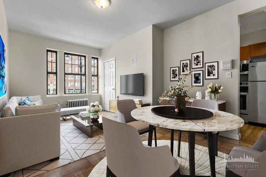 201 W 11th St in New York, NY - Building Photo