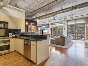 877 Island Ave, Unit 211 in San Diego, CA - Building Photo - Building Photo