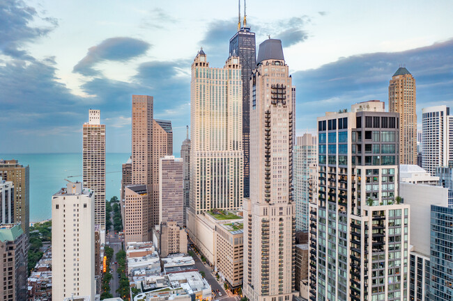 The Residences at 900 in Chicago, IL - Foto de edificio - Building Photo