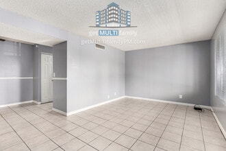 2413 W Hazelwood St in Phoenix, AZ - Building Photo - Building Photo