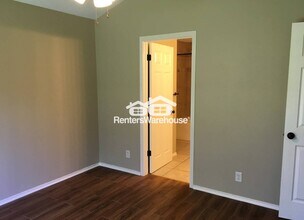9427 Valley Moss in San Antonio, TX - Building Photo - Building Photo