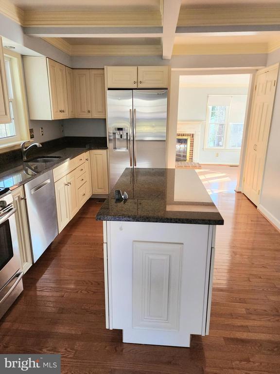 6825 Bluecurl Cir in West Springfield, VA - Building Photo - Building Photo