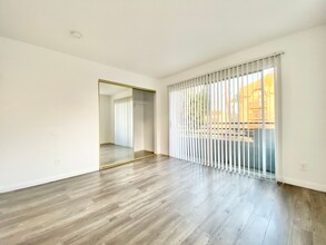 Electro Apartments - WSP 833 Berendo LLC in Los Angeles, CA - Foto de edificio - Interior Photo